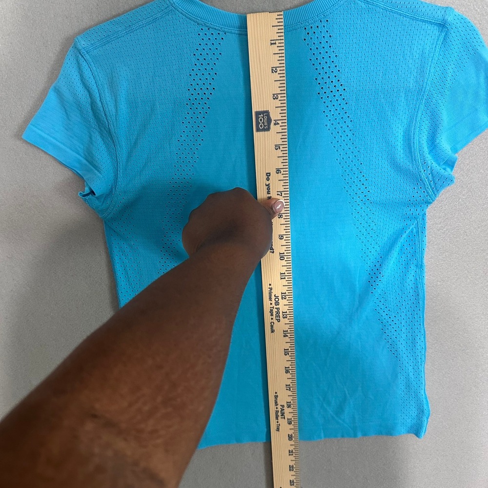 Lululemon Swiftly Tech Short Sleeve 2.0 Blue Athletic Shirt Size 2 - Picture 8 of 8